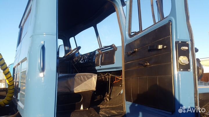 Урал 4320 с КМУ, 2008