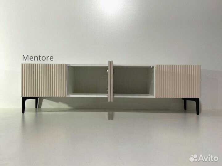 Тумба тв Bravo (на опорах или подвесная)