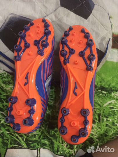 Футбольные бутсы