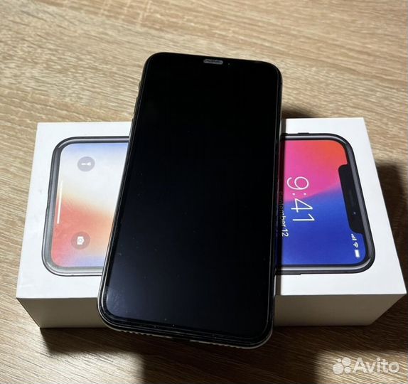 iPhone X, 256 ГБ