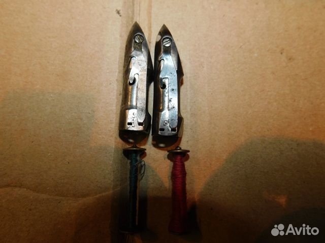 2 редких челнока с катушками Зингер зап часть
