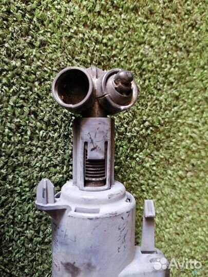 Форсунка омывателя фар передняя левая Mercedes