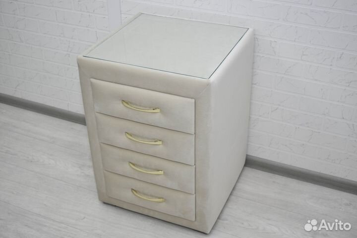 Тумба прикроватная