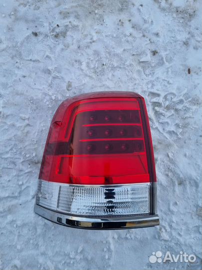 Фонарь левый LC200 Land Cruiser 200 LC 200