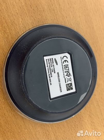 Беспроводное зарядное устройство новое