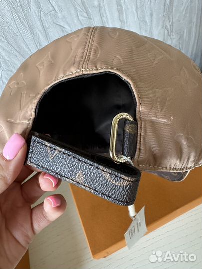 Кепка LV