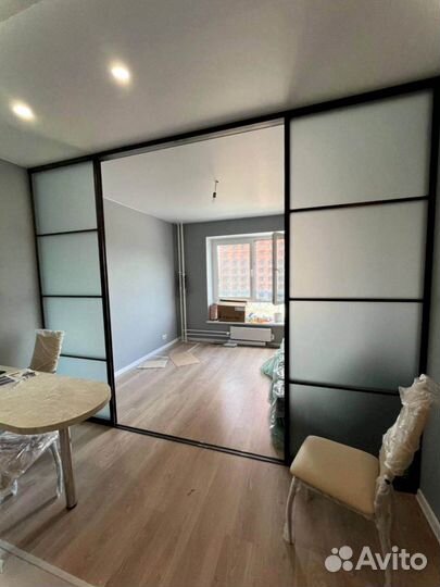 Стеклянная перегородка