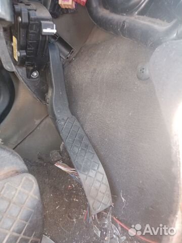 Педаль газа Volkswagen Touareg 1