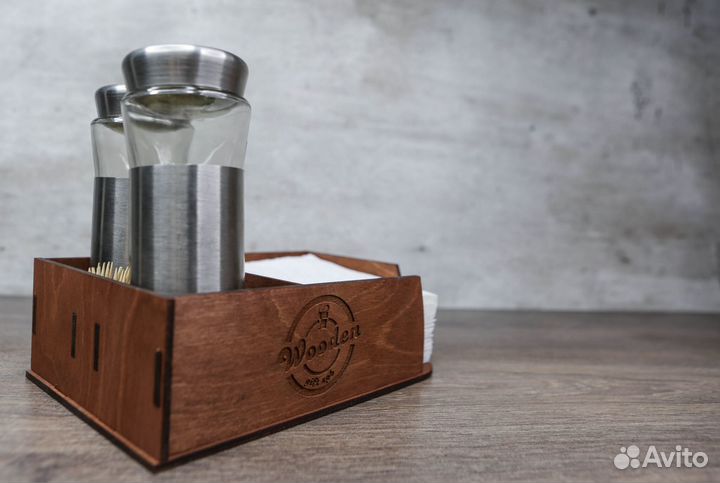 Салфетница деревянная