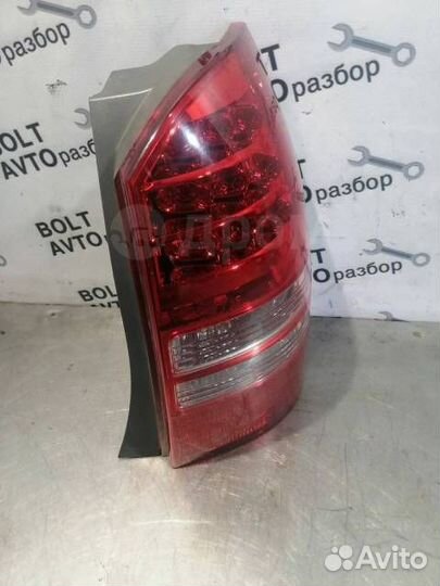 Фонарь (стоп-сигнал) задний правый Toyota Wish