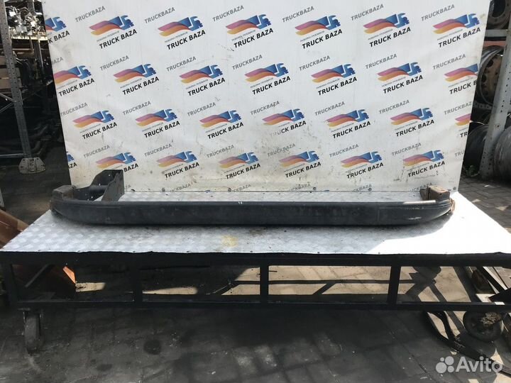 Усилитель переднего бампера