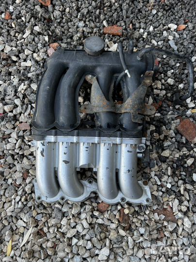 Volkswagen golf 4 впускной коллектор 1.8