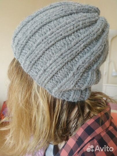 Шапка вязаная ручной работы новая