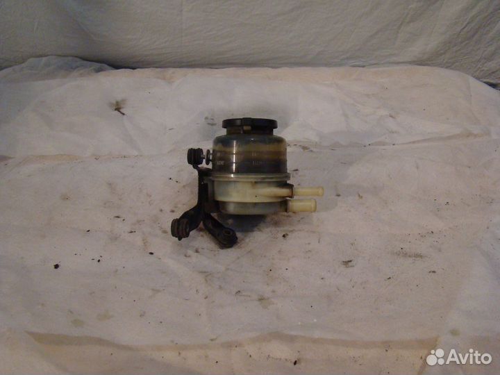 Бачок гидроусилителя toyota camry V30 V40