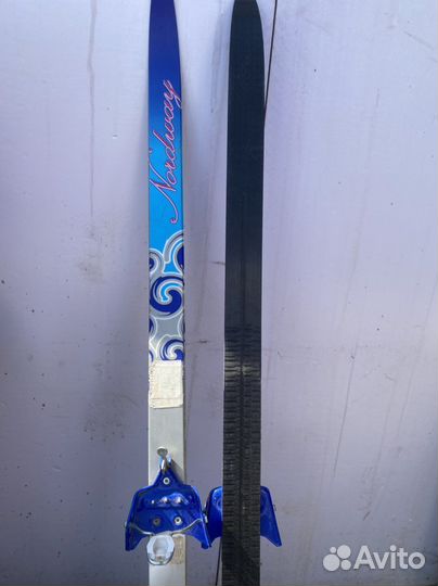 Беговые лыжи