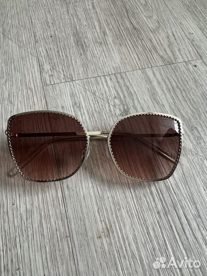 Солнцезащитные очки H&M