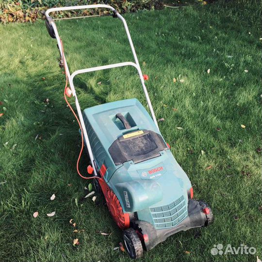 Вертикуттер Bosch AVR 1100