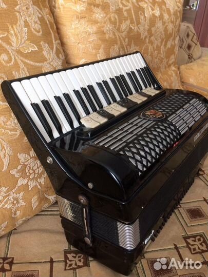 Аккордеон Royal standart Montana