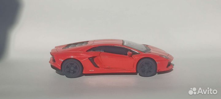 Lamborghini Aventador Lp 700-4 kinsmart 1:38