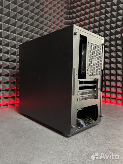 Корпус Thermaltake Versa H17