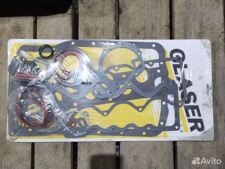 Комплект прокладок двигателя S30961-00 glaser