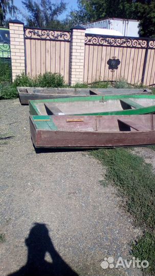 Деревянная лодка