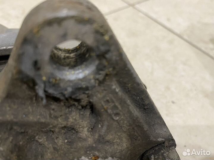 Суппорт задний Акебоно/Akebono Infiniti