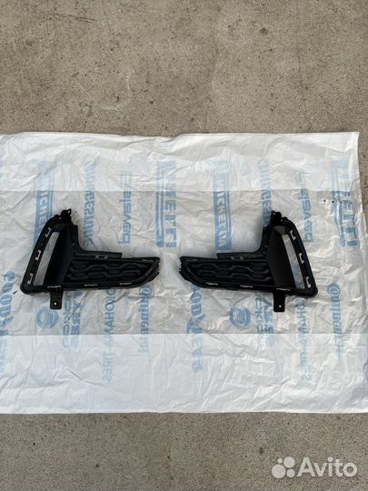 Заглушка птф переднего бампера правая и левая