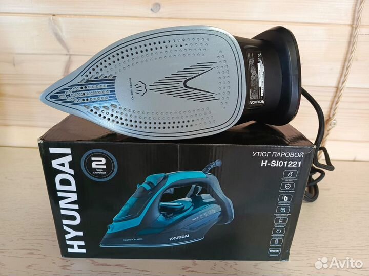 Утюг hyundai