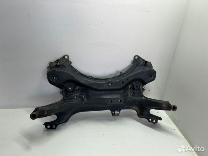 Подрамник передний Toyota Corolla E150/E180