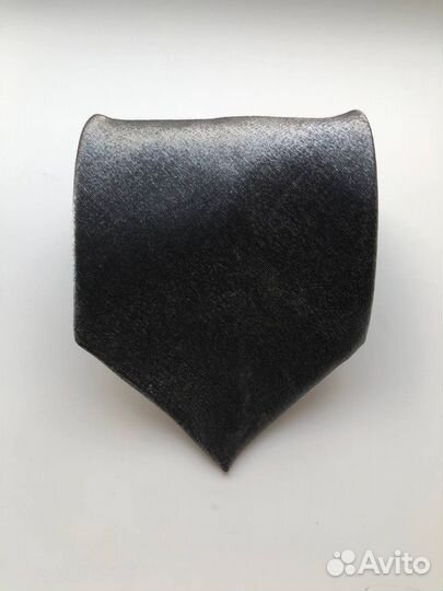 Галстуки серые и с рисунком