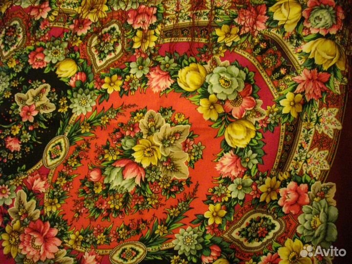 Павловопосадская шаль и платок