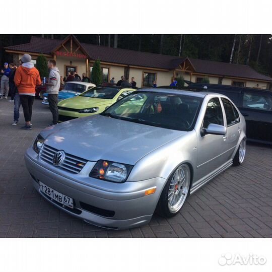 Юбка переднего бампера Volkswagen Jetta GLI Bora