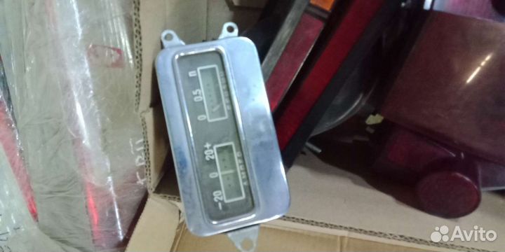 Накладки на пороги Тойота Авенсис