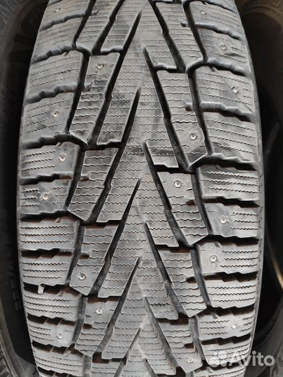 Roadstone Winguard WinSpike SUV 235/65 R17 100T