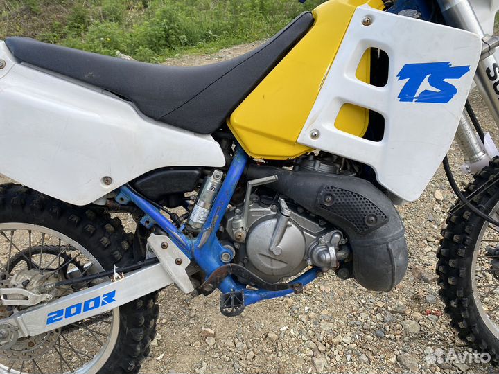 Suzuki TS200R