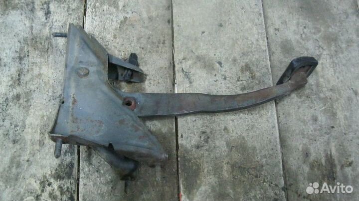 Педаль тормоза Opel Vectra A