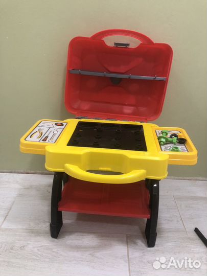 Детский верстак с инструментами