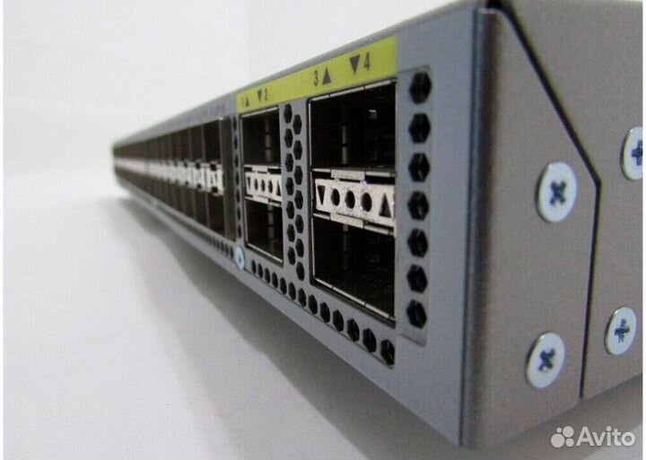 Коммутатор Cisco Nexus N3K-C3064PQ-10GE