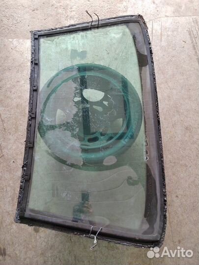 Стекло бронированное заднее заднее Mercedes-Benz