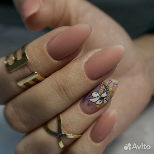 Маникюр гель лак