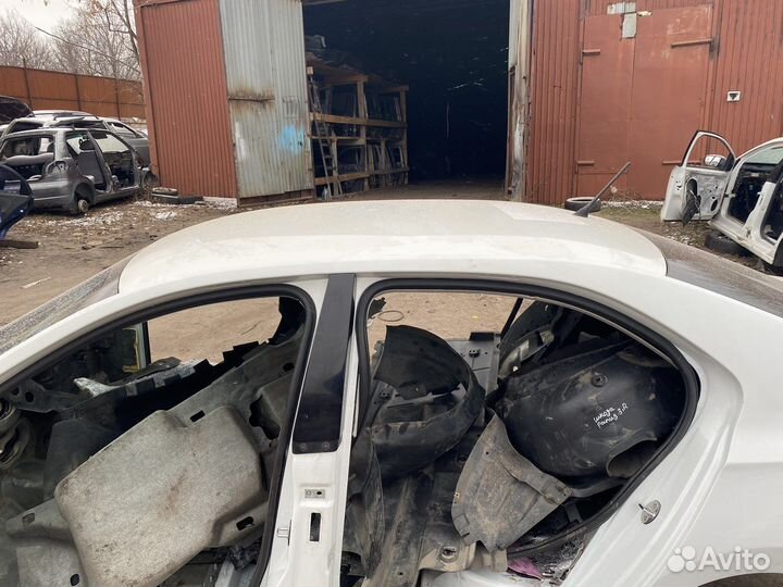 Skoda Rapid крыша со стойками 2012-2017