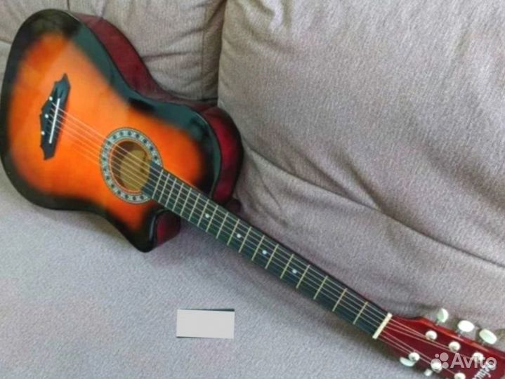 Акустическая гитара