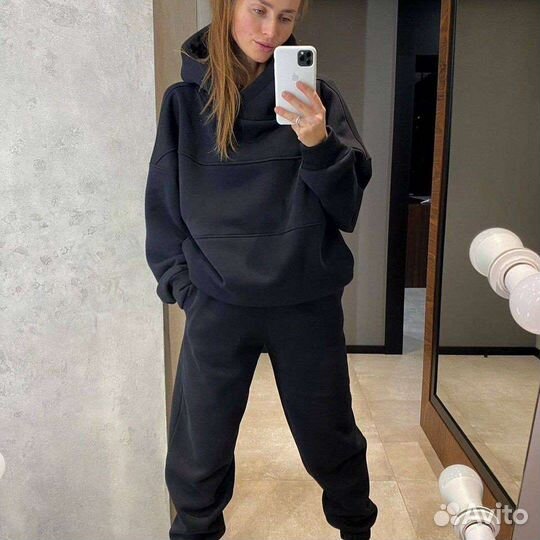 Спортивный костюм женский