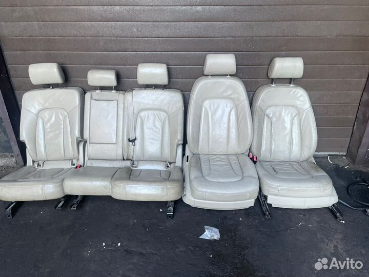 Комплект сидений Audi Q7 2007г