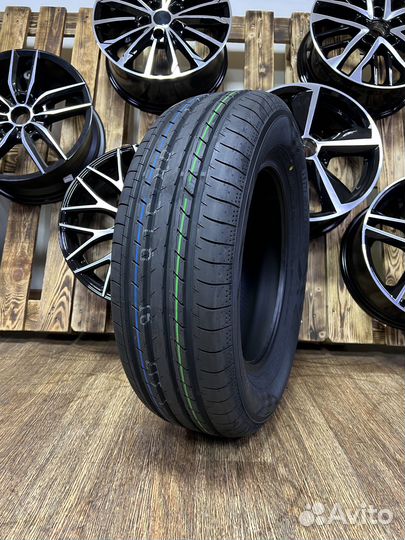 Yokohama BluEarth AE51 245/45 R17 99W