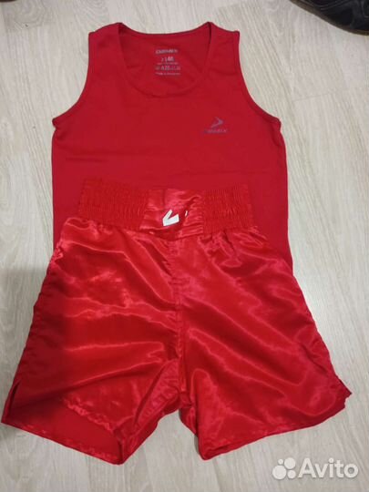 Шлем боксерский, перчатки, майка, шорты, боксерки