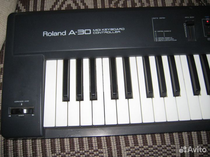 Roland A-30 миди клавиатура
