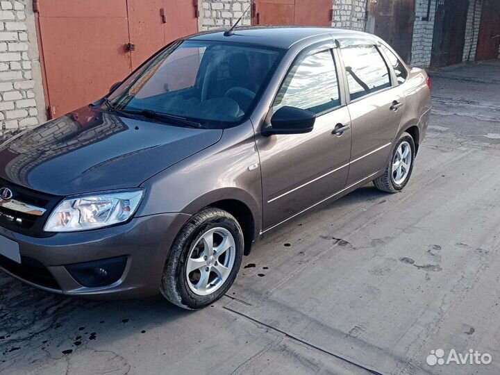LADA Granta 1.6 МТ, 2018, 200 000 км
