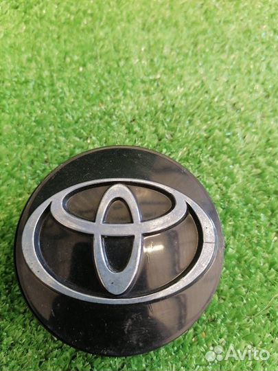 Колпачок диска Toyota Camry XV40 2.4 2010